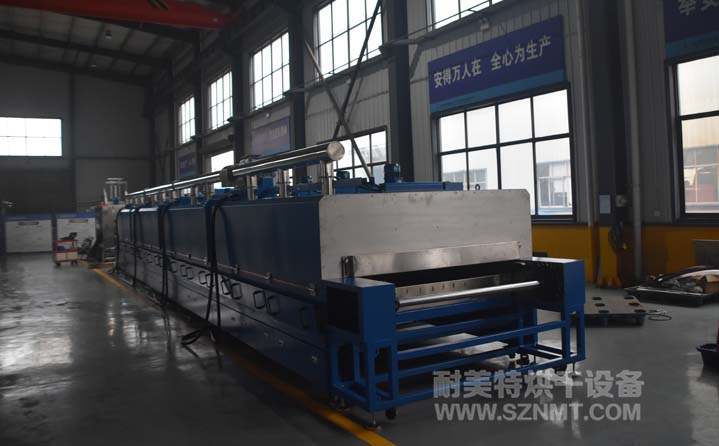 �������������t